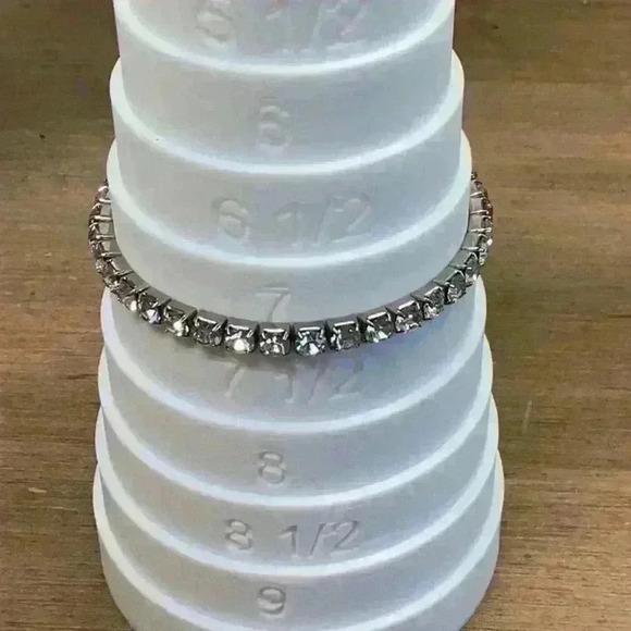 Silver Rhinestone Stretch Bracelet Vintage - Picture 4 of 5